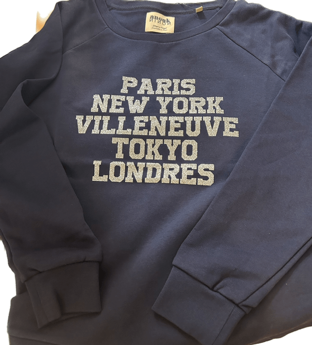 Sweat bleu
