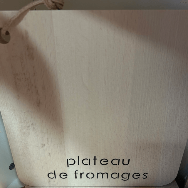 Planche carrée plateau de fromages 