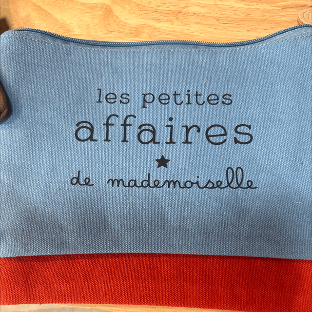Trousse plate les petites affaires de mademoiselle 