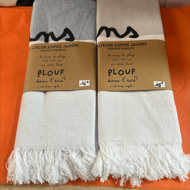 Drap de plage enfant plouf dans l’eau 