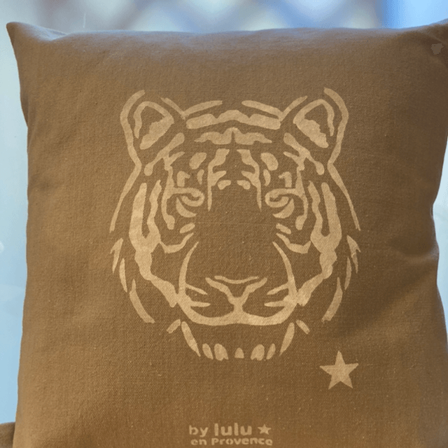 Coussin⭐️ tigre by lulu en Provence 