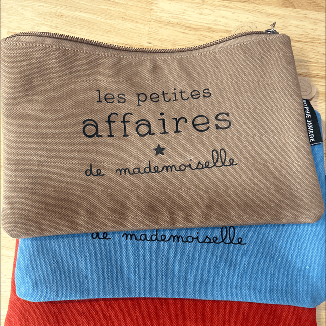 Trousse plate les petites affaires de mademoiselle 
